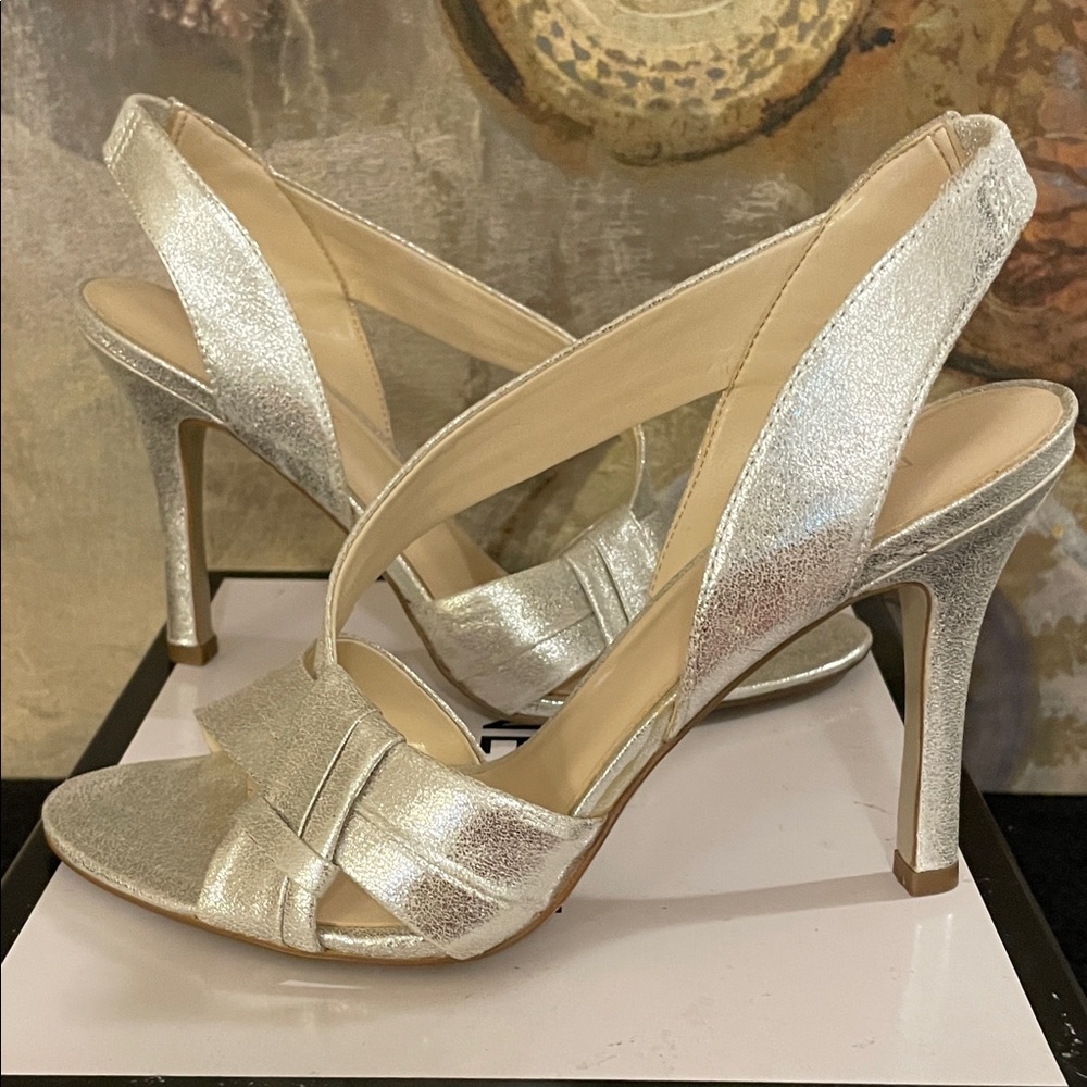 Nine West Silver Heels - Picture 9 of 10